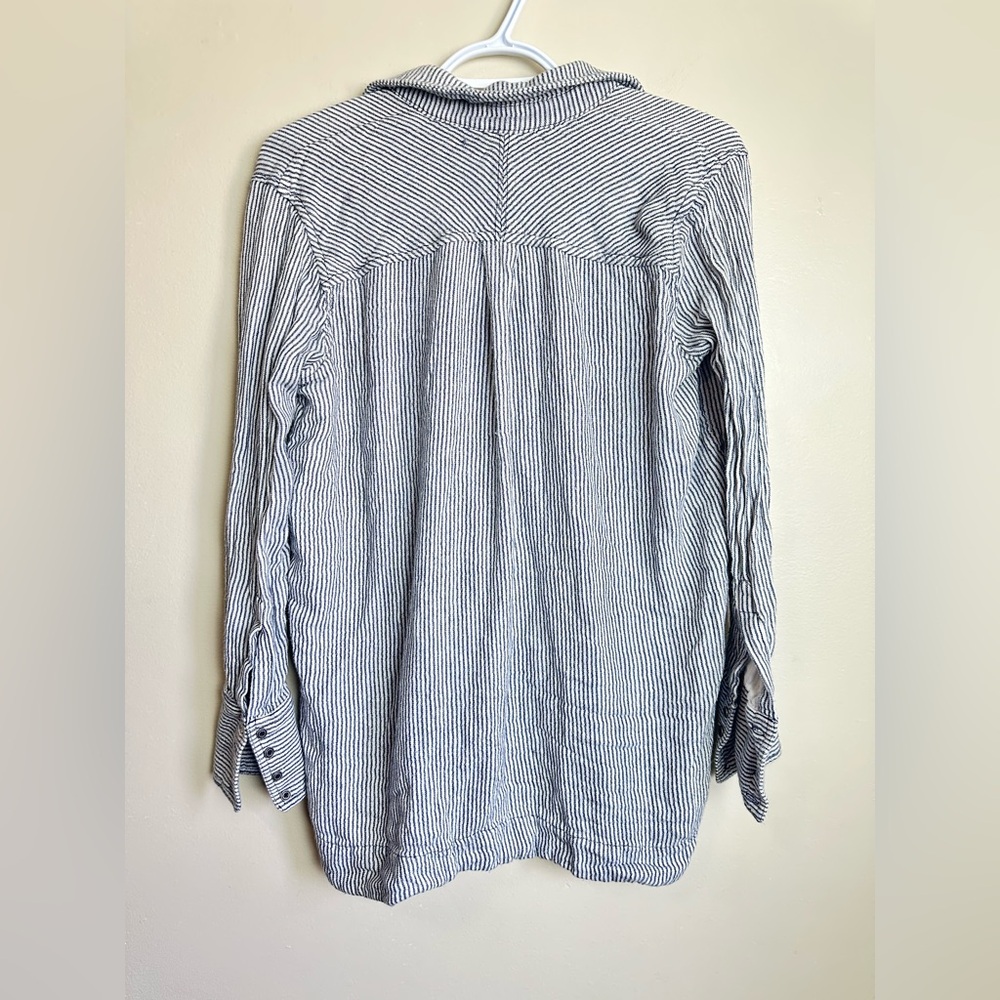 Free People Size XS Black and White Textured Knit Top - Picture 3 of 8